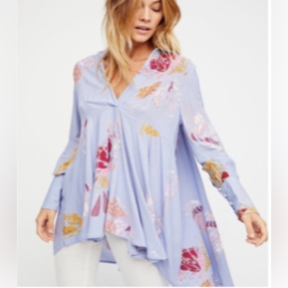 Free People Tops - EUCFree People Field of Butterflies Tunic Top Women's Small Purple V-Neck
Blouse